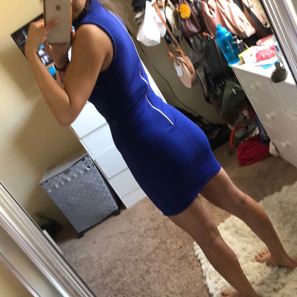 Dress - Picture 2 of 3